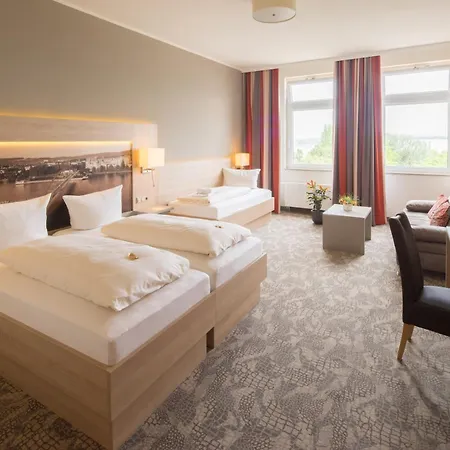 Western Dreilaenderbruecke / Basel 4*