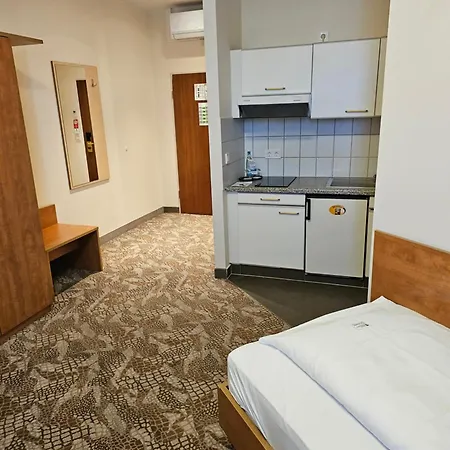 Western Dreilaenderbruecke / Basel 4* Weil am Rhein