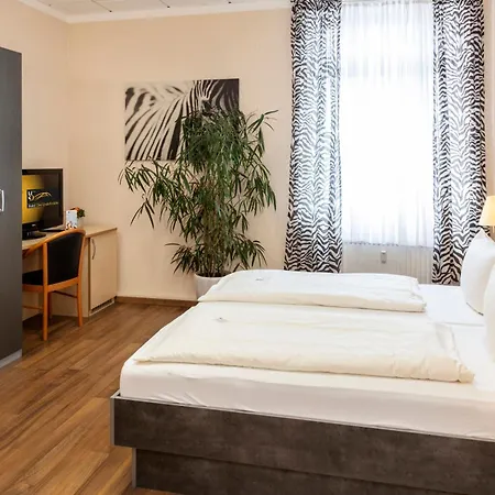 Western Dreilaenderbruecke / Basel 4*