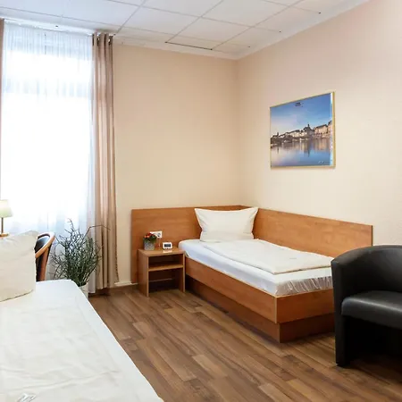 Western Dreilaenderbruecke / Basel Hotel