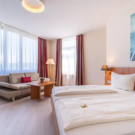 Western Dreilaenderbruecke / Basel