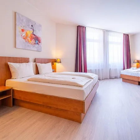 Western Dreilaenderbruecke / Basel Hotel