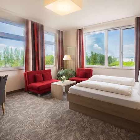 Hotel Western Dreilaenderbruecke / Basel 4*
