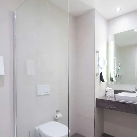 Hotel Western Dreilaenderbruecke / Basel 4*