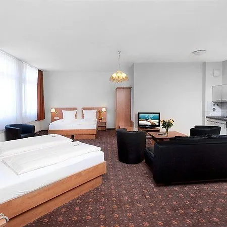 Hotel Western Dreilaenderbruecke / Basel
