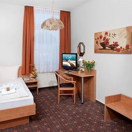 Western Dreilaenderbruecke / Basel Hotel