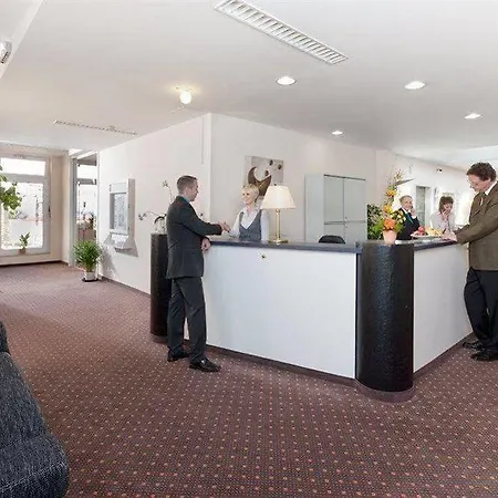 Western Dreilaenderbruecke / Basel מלון